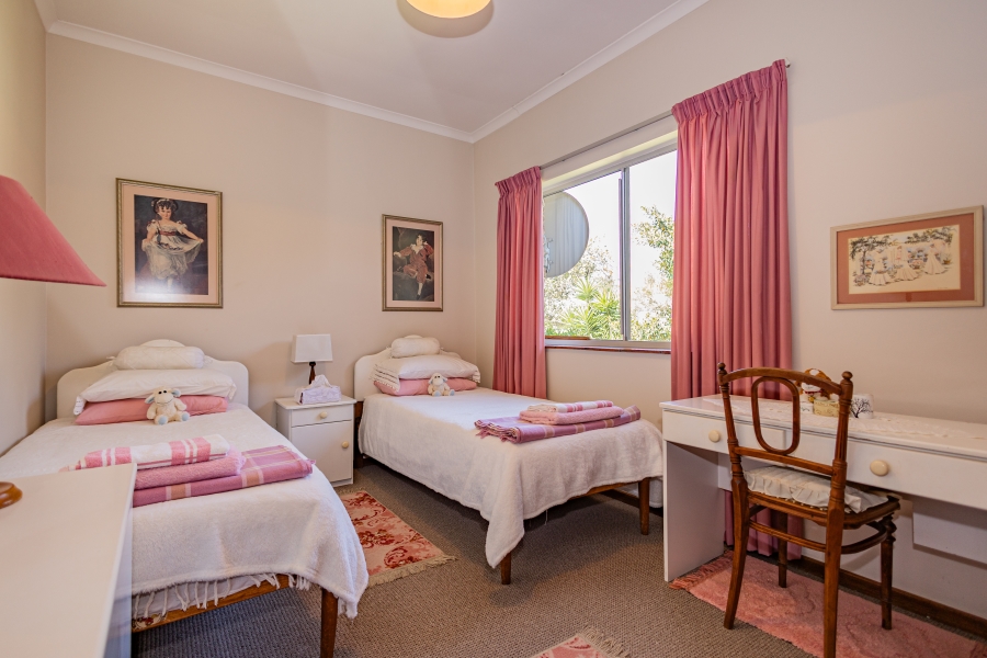 4 Bedroom Property for Sale in Amandelrug Western Cape